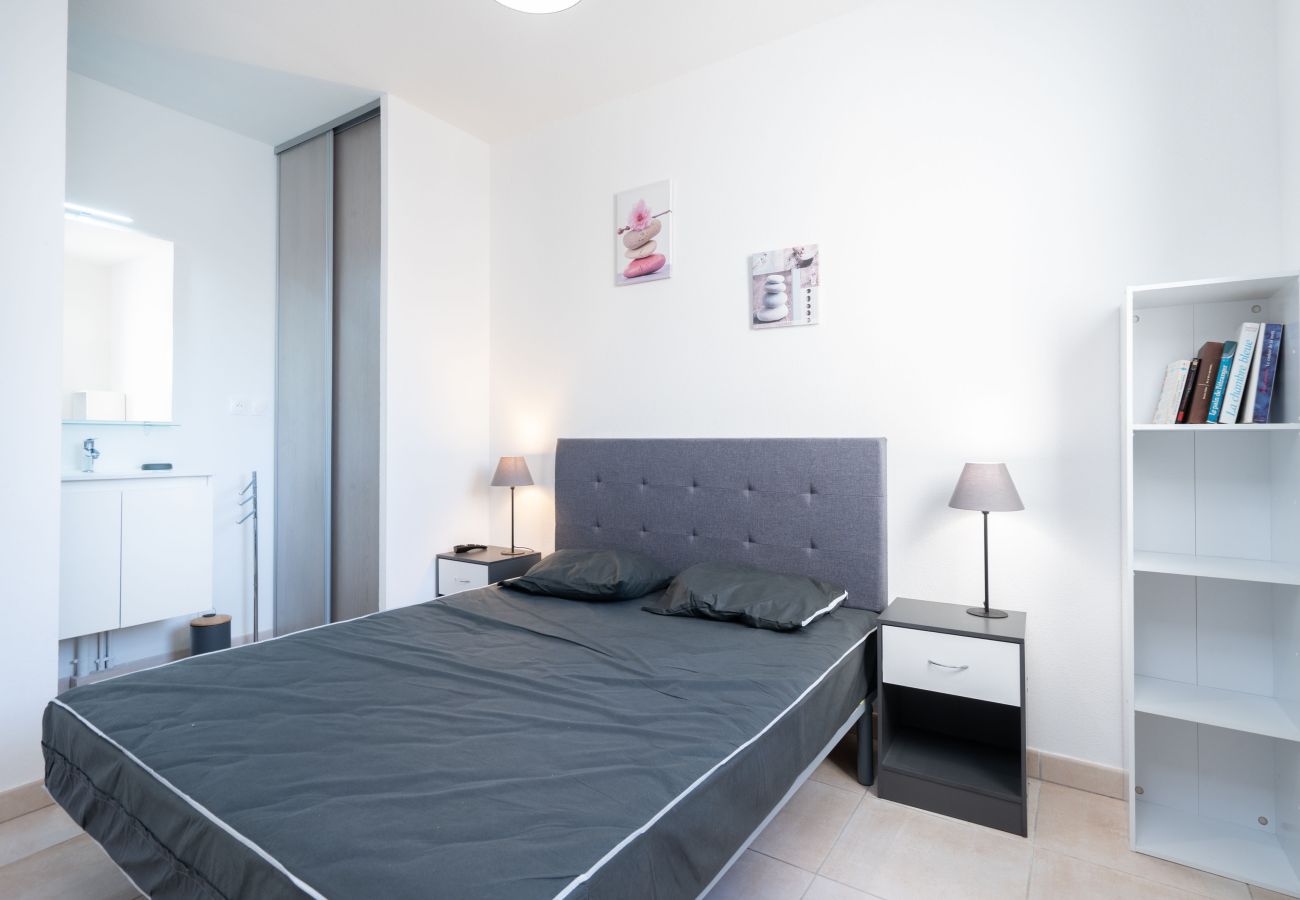 Villa à Sérignan - Charmante villa 8 pers avec jardin