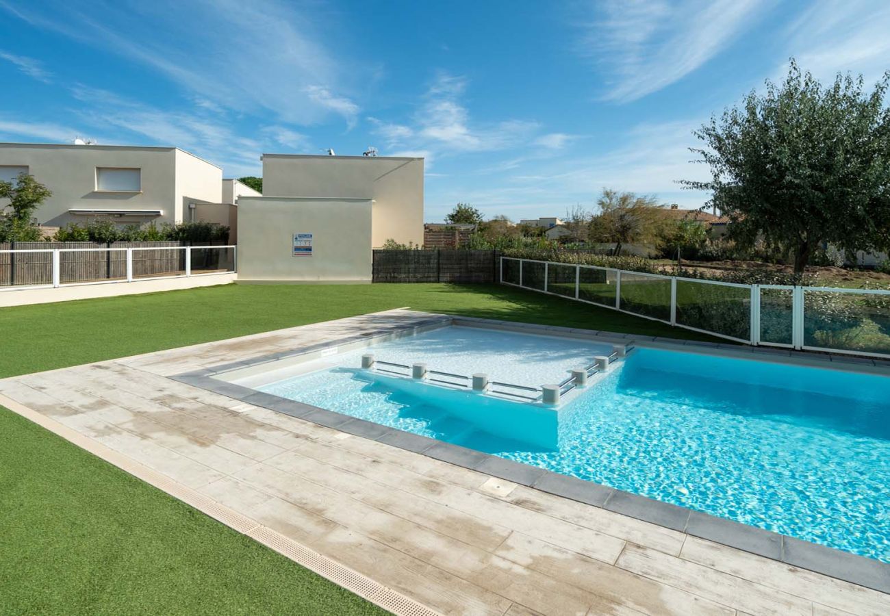 Villa à Sérignan - Villa climatisée 6 pers avec  jardin et piscine