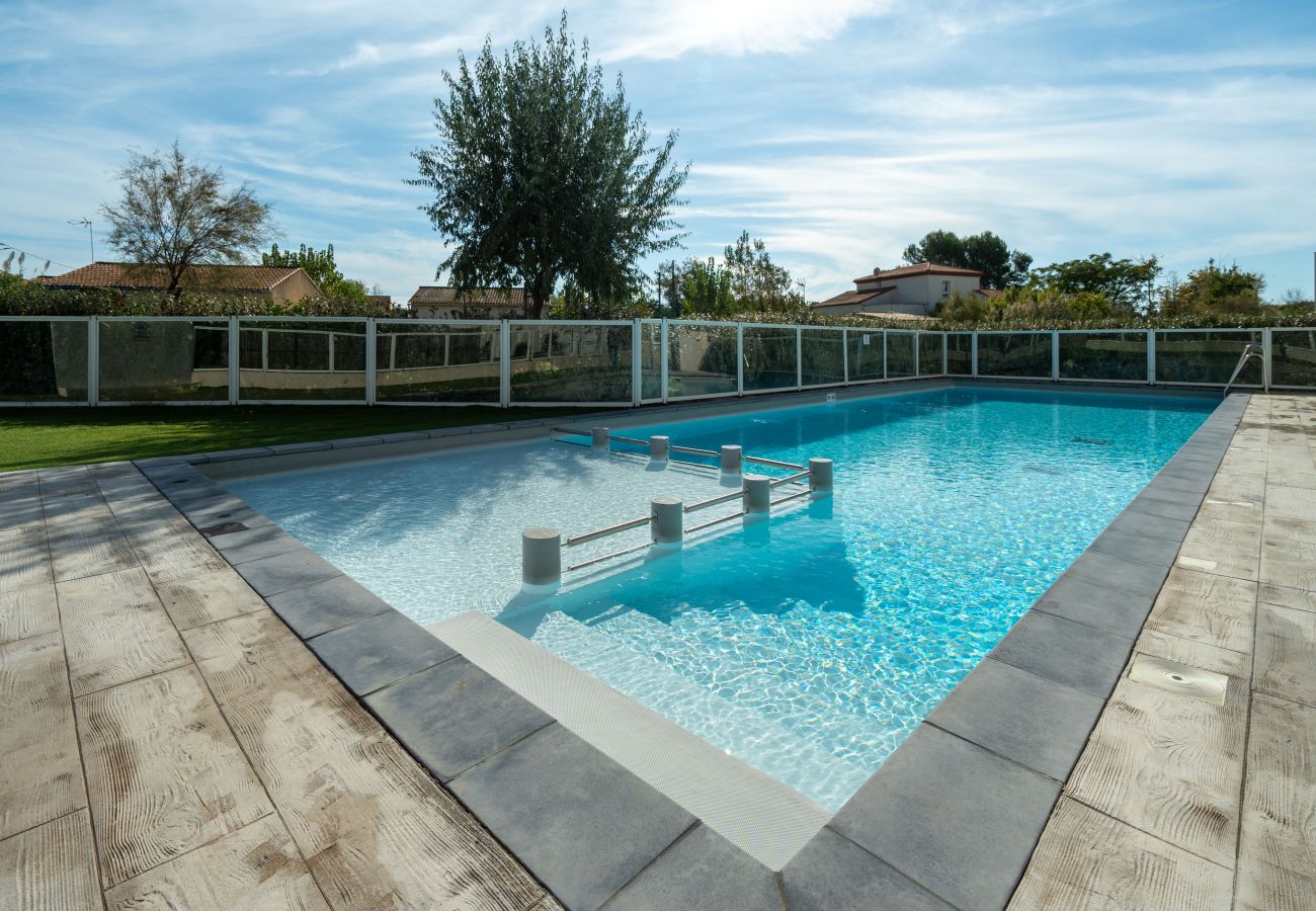 Villa à Sérignan - Villa climatisée 6 pers avec  jardin et piscine