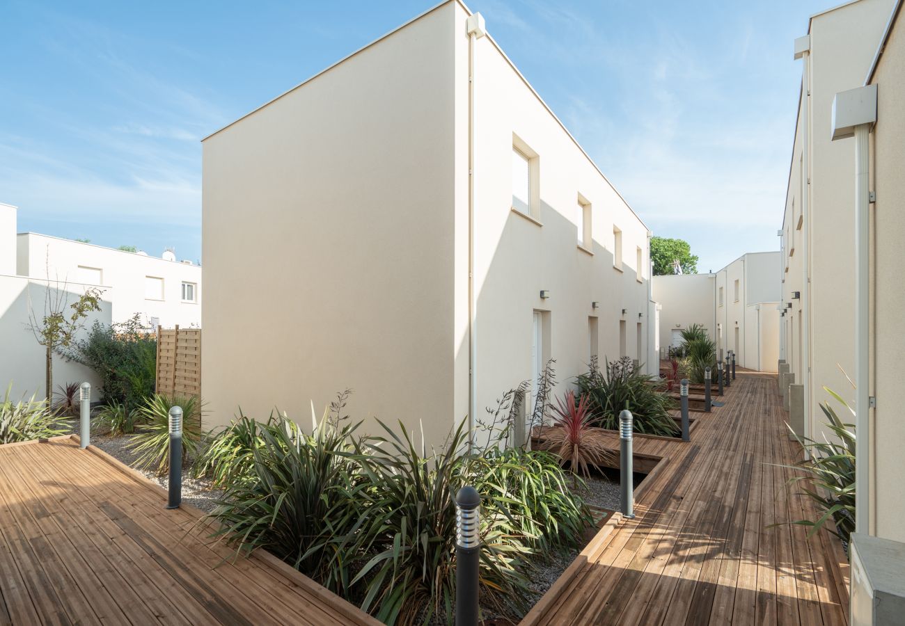 Villa à Sérignan - Villa climatisée 6 pers avec  jardin et piscine