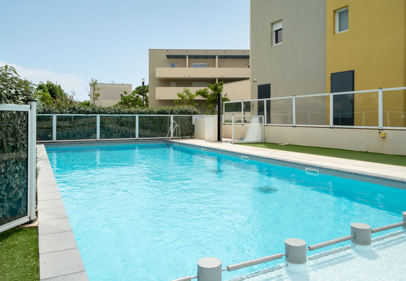 Villa à Sérignan - Villa climatisée 6 pers avec  jardin et piscine
