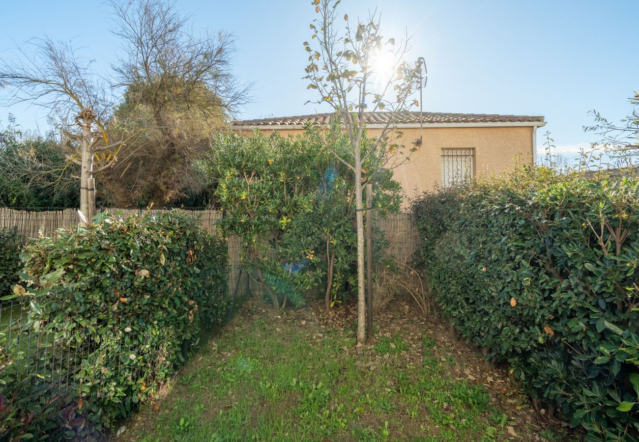 Villa à Sérignan - Villa 6 pers avec jardin dans résidence avec piscine