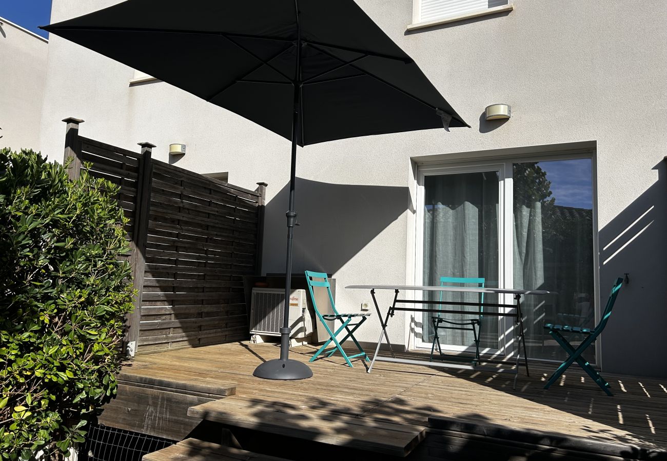 Villa à Sérignan - Villa 6 pers avec jardin dans résidence avec piscine