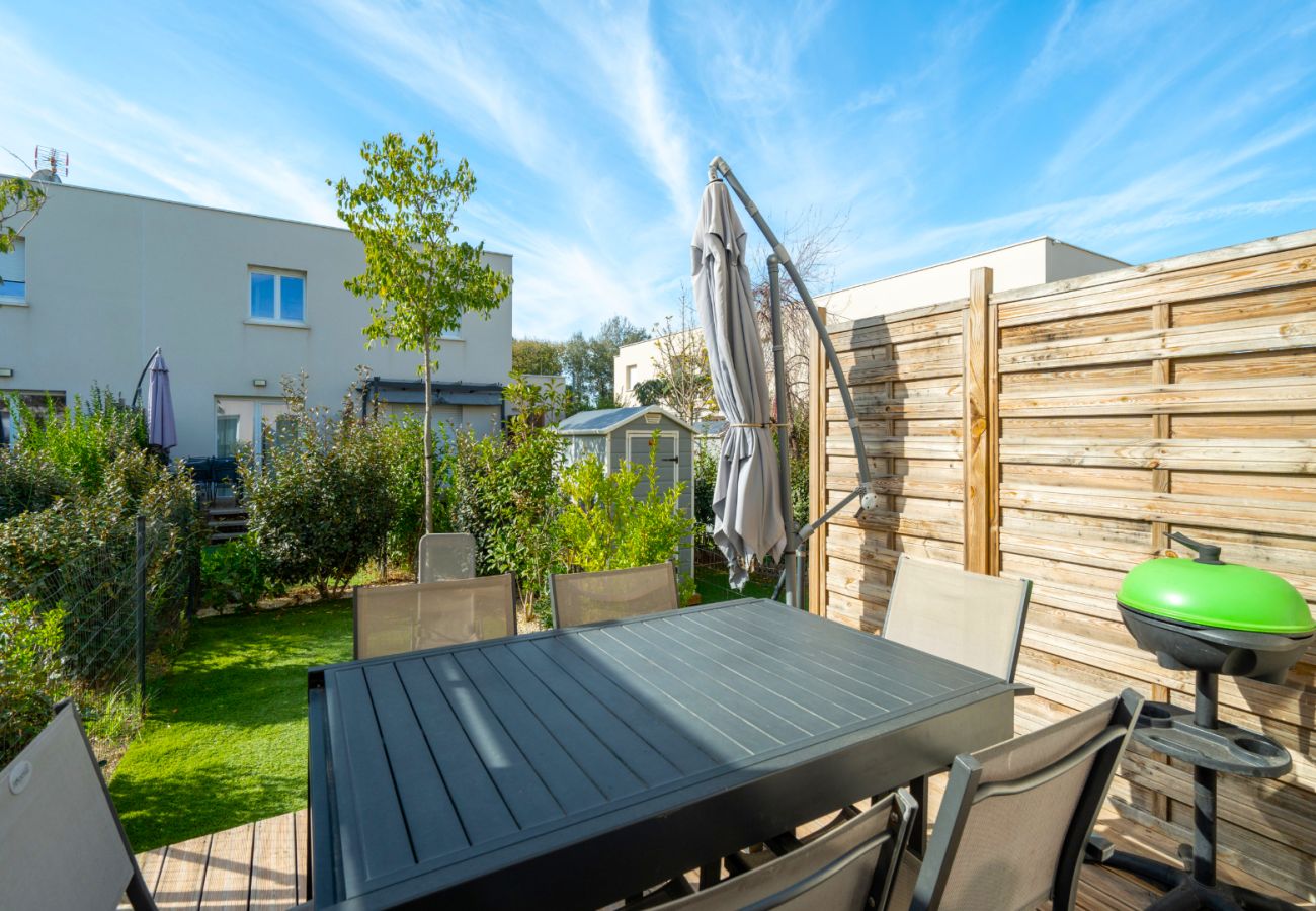 Villa à Sérignan - Villa climatisée avec jardin & piscine proche de la mer