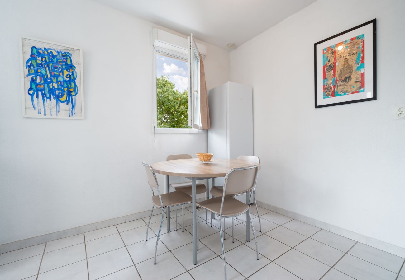 Appartement à Le Grau-du-Roi - Appartement lumineux climatisé 4 pers, proche de la mer