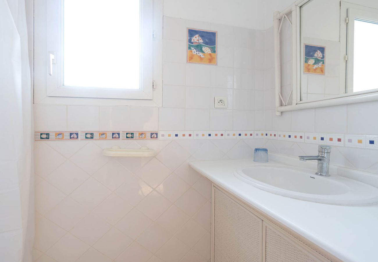 Appartement à Agde - Appt lumineux avec grand balcon pour 4 pers