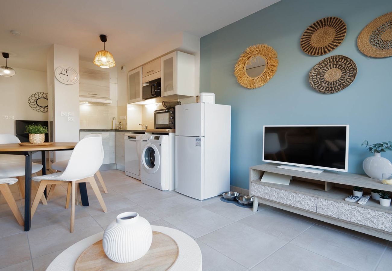 Villa à Sérignan - Villa 4 pers avec jardin dans résidence avec piscine