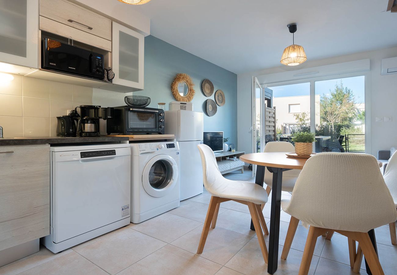 Villa à Sérignan - Villa 4 pers avec jardin dans résidence avec piscine