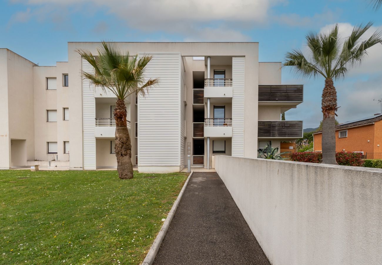 Appartement à Mandelieu-la-Napoule - Bel Appt avec grand jardin pour 4 pers