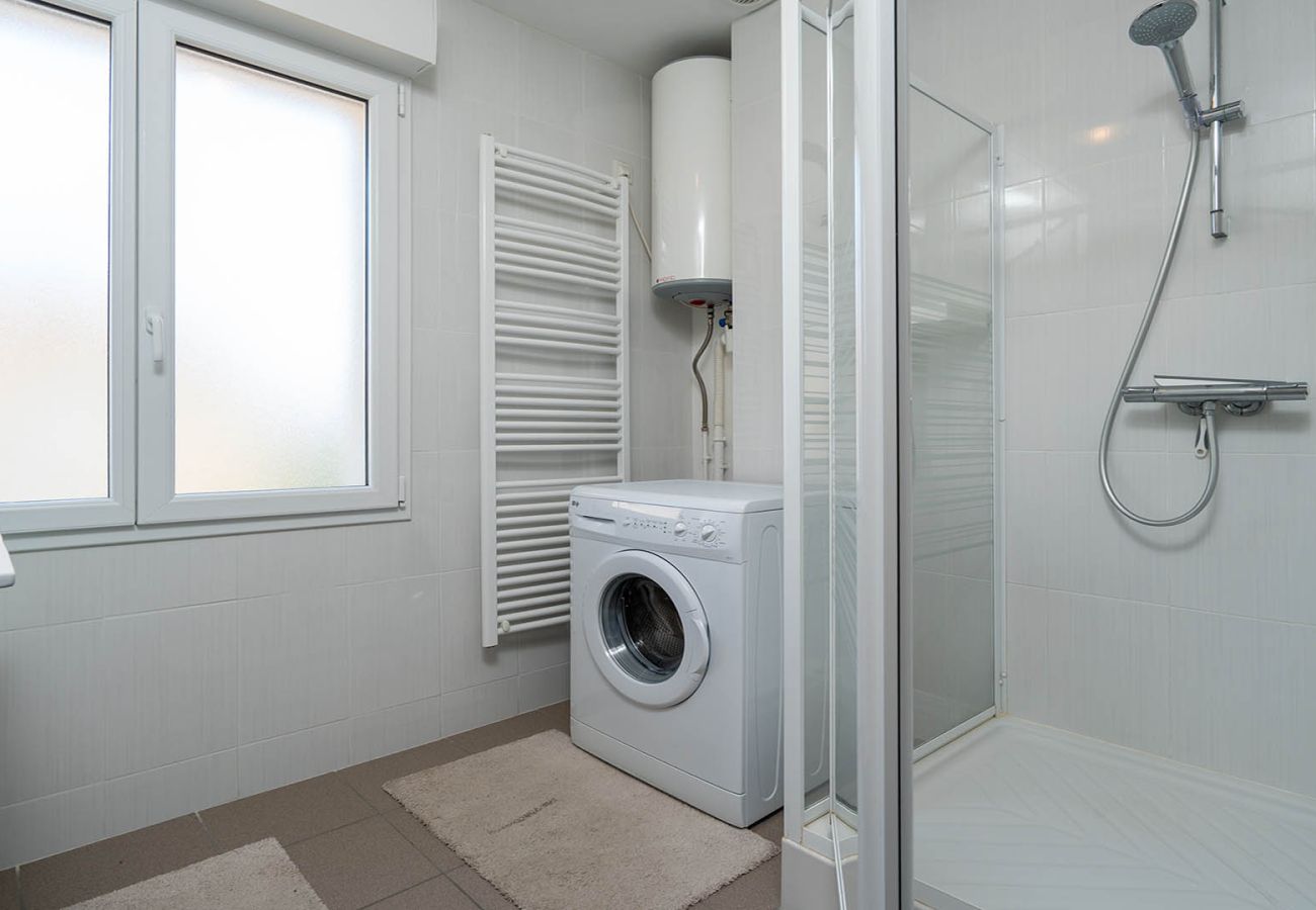Appartement à Le Grau-du-Roi - Appartement avec balcon & parking à 500m de la plage