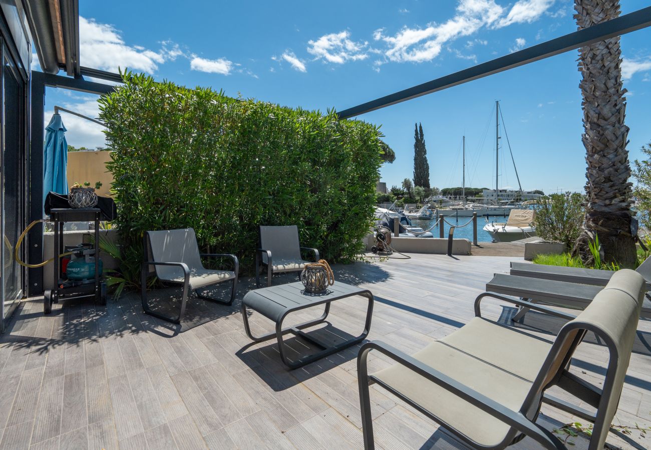 Villa à Le Grau-du-Roi - Villa 8 pers avec vue exceptionnelle sur la Marina