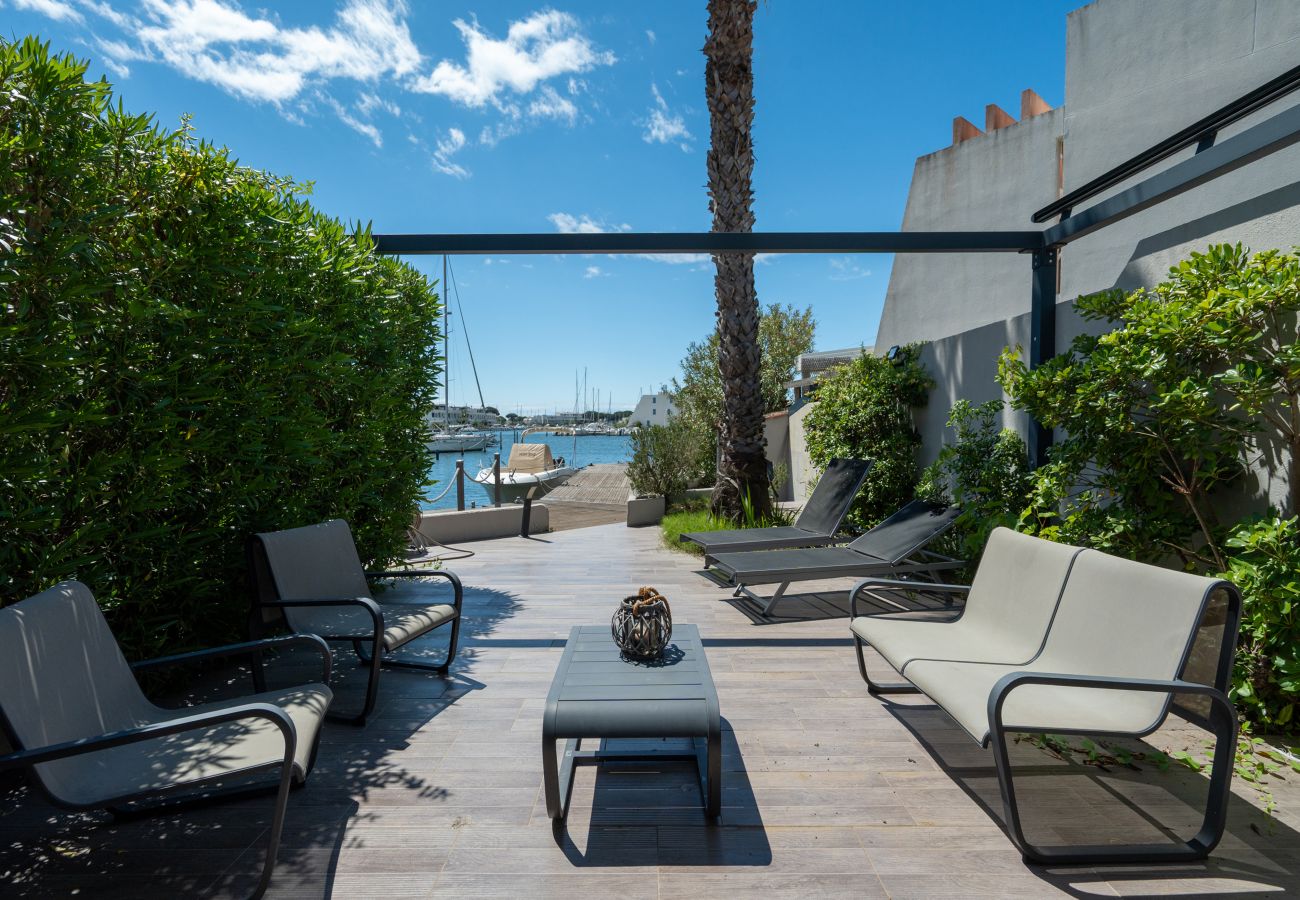 Villa à Le Grau-du-Roi - Villa 8 pers avec vue exceptionnelle sur la Marina