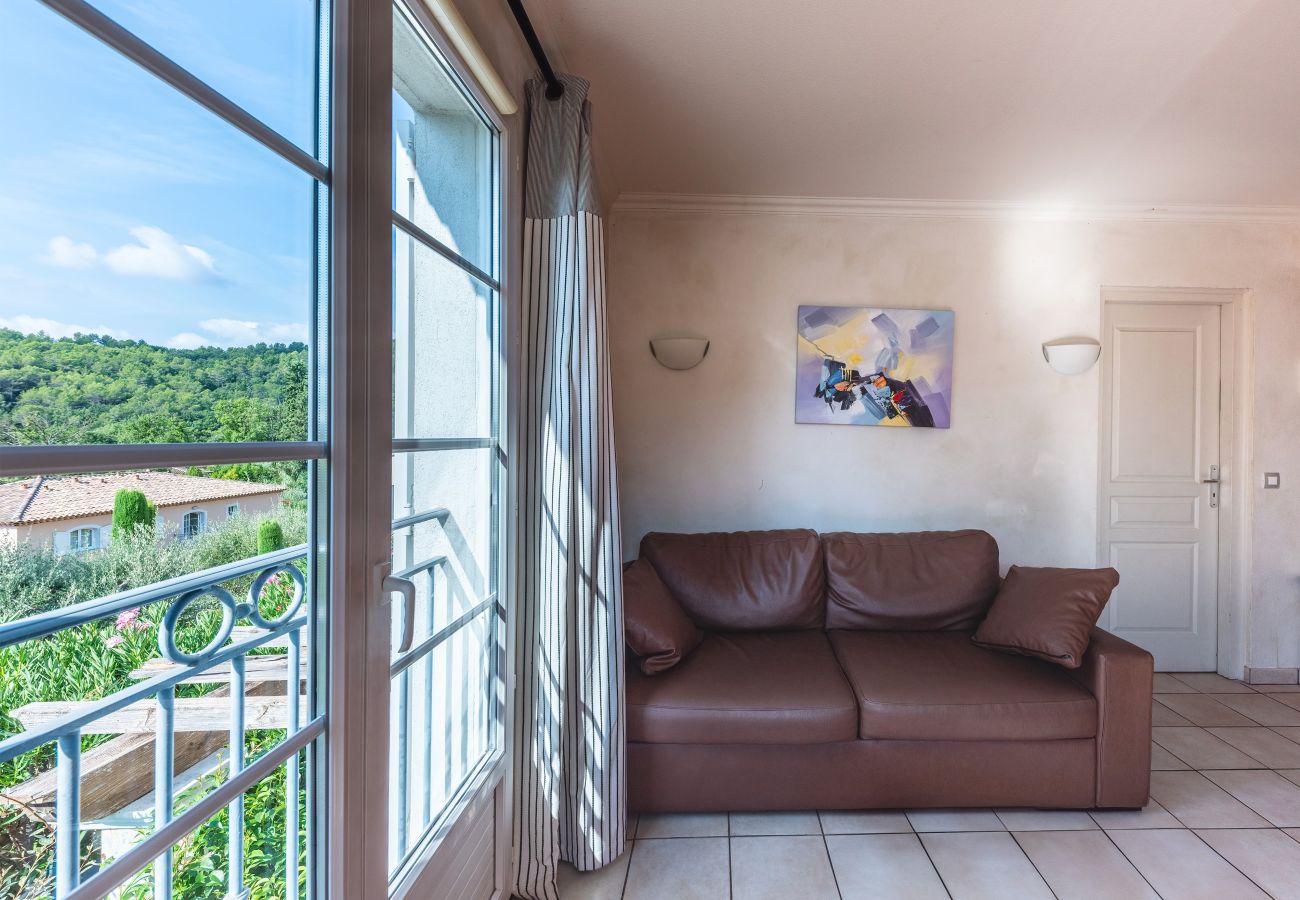 Appartement à Callian - Bel Appt 8 pers avec vue piscine