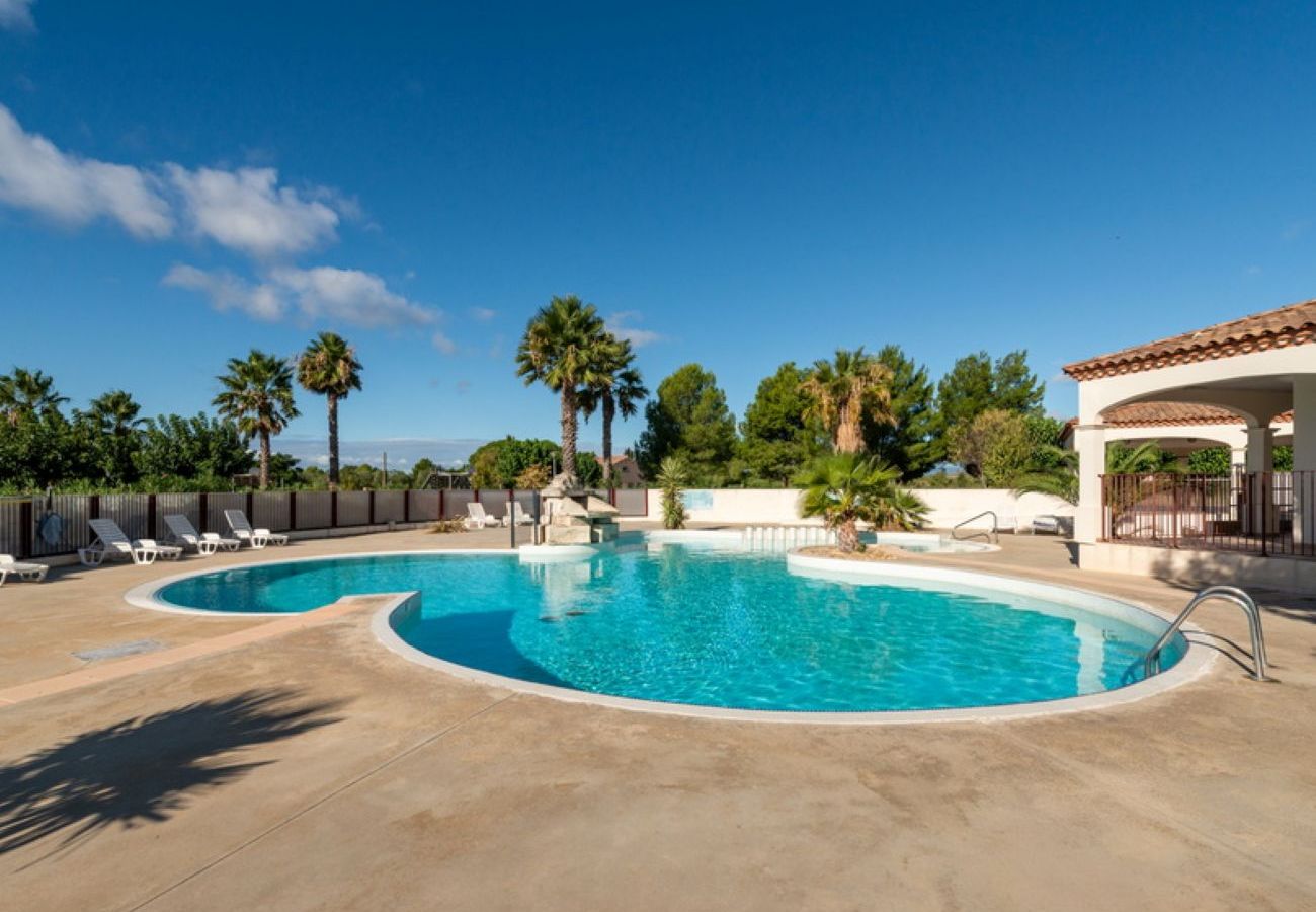 Maison à Homps - Villa plein sud 8 pers avec jardin et piscine, proche du lac