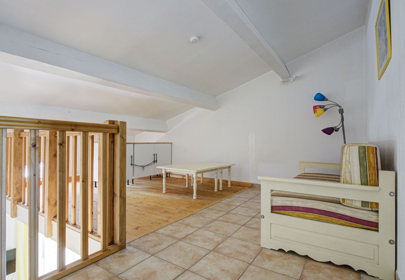 Maison à Homps - Villa 6 pers avec jardin dans résidence avec piscine