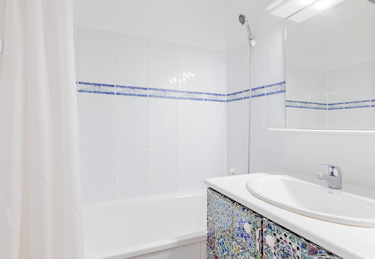 Appartement à Agde - Bel Appt 6 pers en RDC