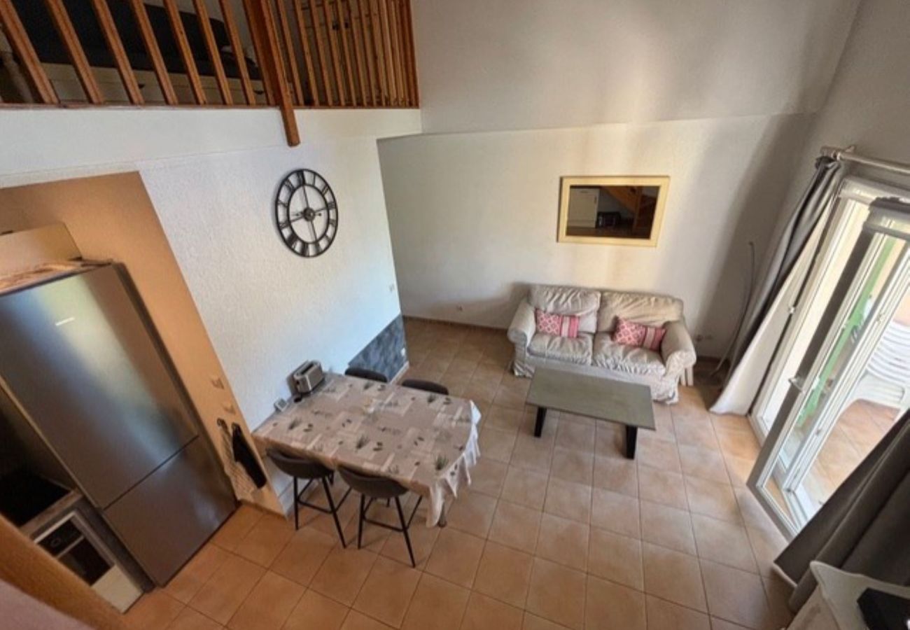Villa à Homps - Villa duplex climatisé, 4 pers, avec jardin clos