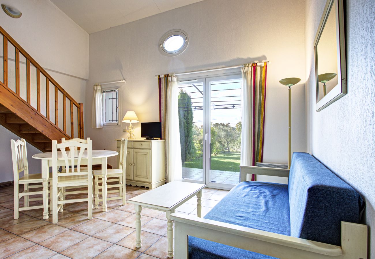 Maison à Homps - Villa 6 pers avec jardin dans résidence avec piscine