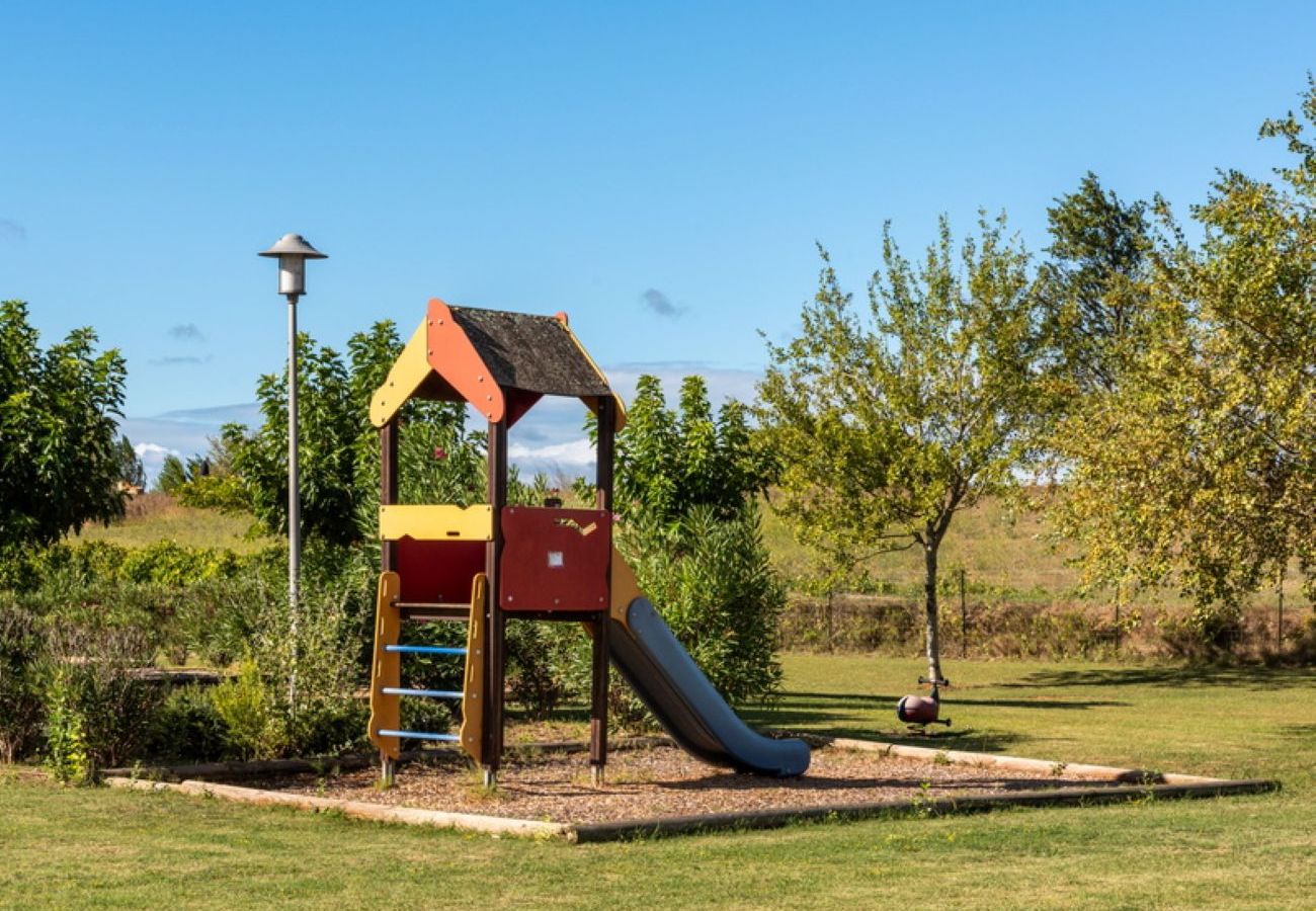 Maison à Homps - Villa 6 pers plein sud avec jardin et piscine
