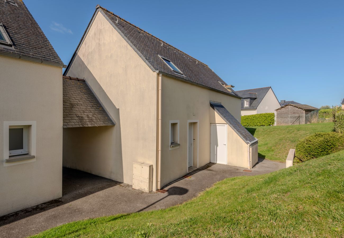 Maison à Saint-Nic - Maison 6 pers dans résidence avec piscine