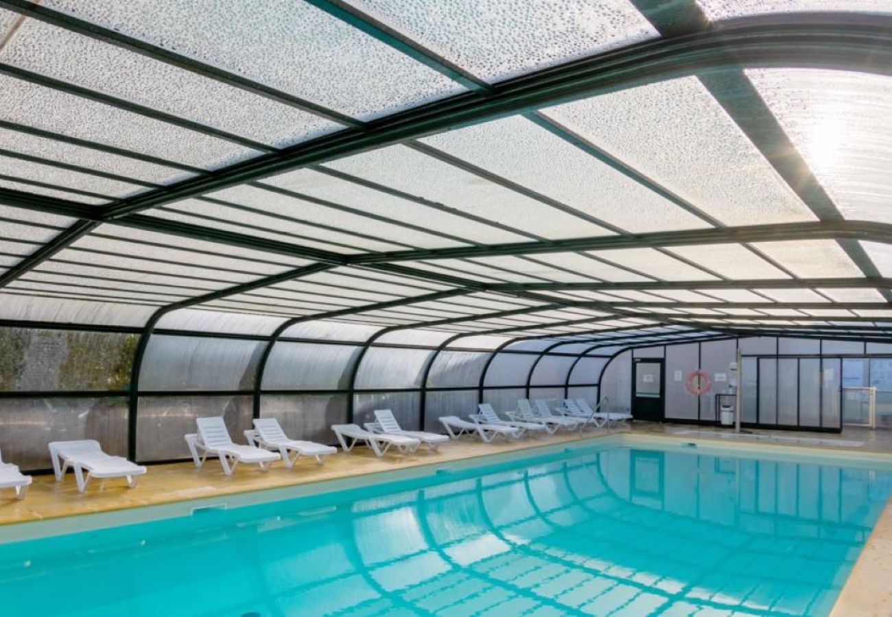 Maison à Saint-Nic - Maisonnette 4 pers dans résidence avec piscine