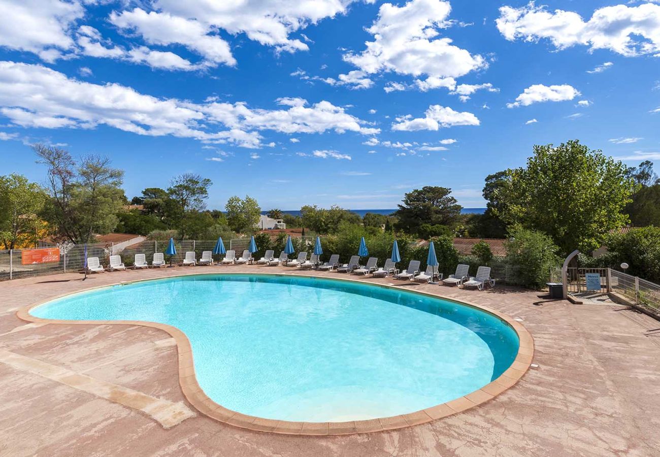Maison mitoyenne à Sari-Solenzara - Maisonnette, 5 pers, terrasse, proche de la mer