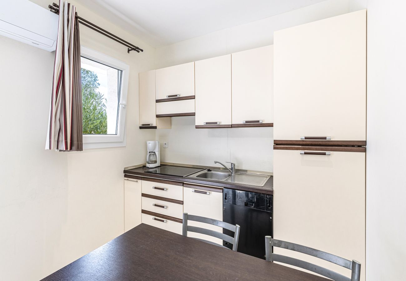 Maison mitoyenne à Sari-Solenzara - Maisonnette, 7 pers, terrasse, proche de la mer