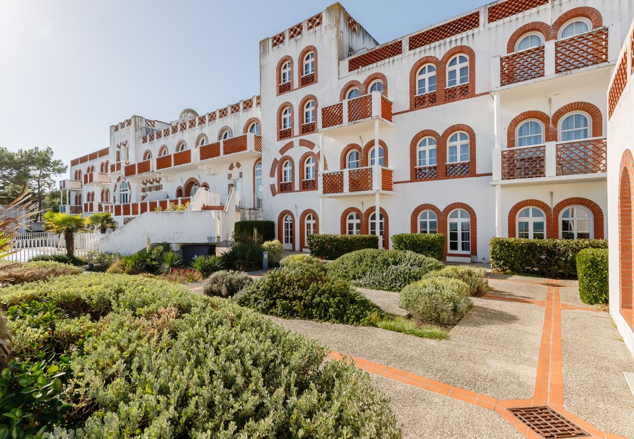 Appartement à La Tranche-sur-Mer - Bel Appt 5 pers en bord de plage avec piscine