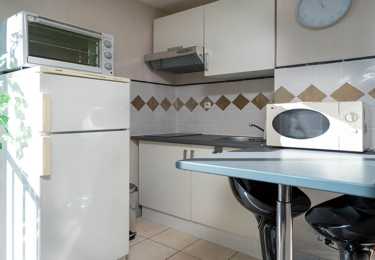 Studio à Agde - Mignon petit studio pour 4 pers, parking
