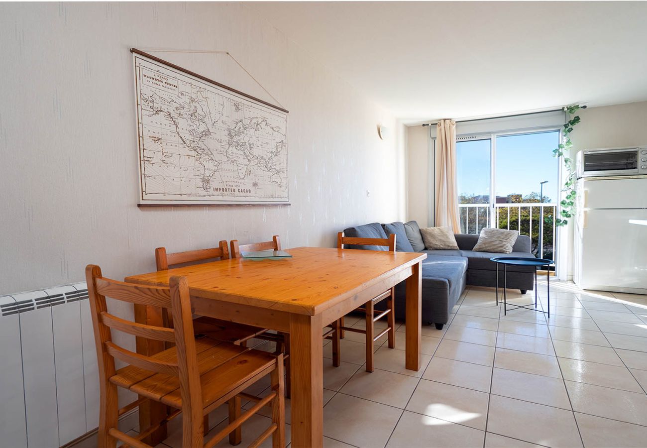 Studio à Agde - Mignon petit studio pour 4 pers, parking