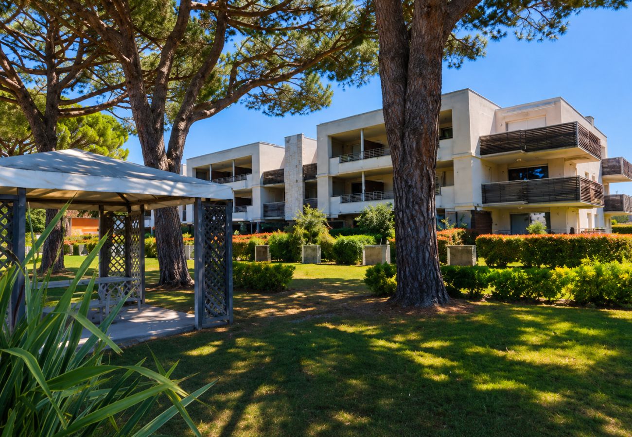 Appartement à Mandelieu-la-Napoule - Appt climatisé plein Sud 4 pers vue Marina avec piscine