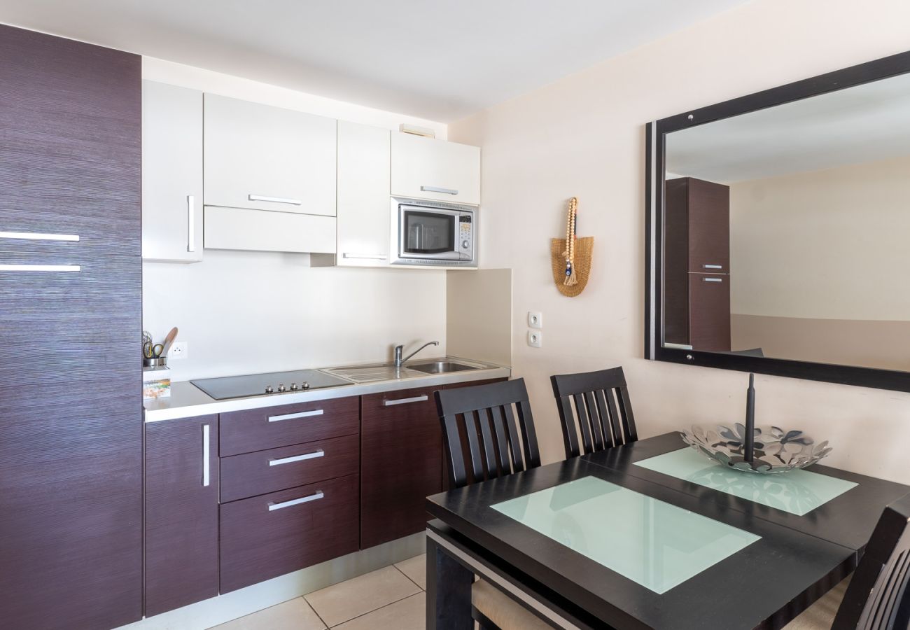 Appartement à Mandelieu-la-Napoule - Bel Appt climatisé pour 4pers 