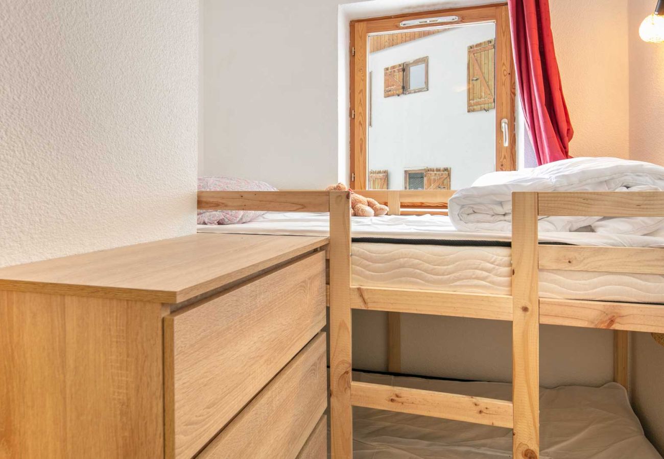 Appartement à Saint-Sorlin-d´Arves - Appartement lumineux 6 pers - Balcon - Parking - Piscine