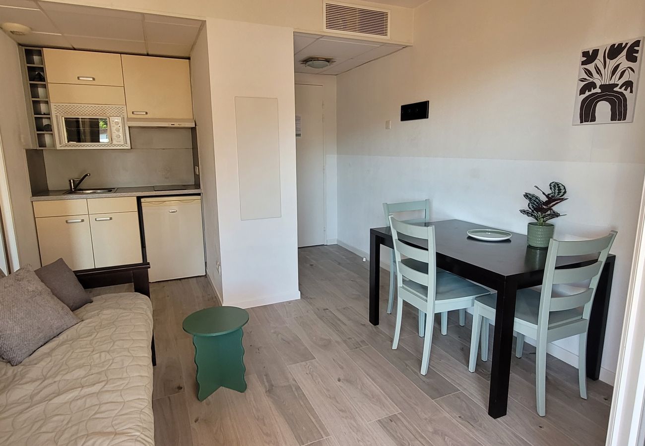 Appartement à Grasse - Appartement avec magnifique vue du balcon, et piscine
