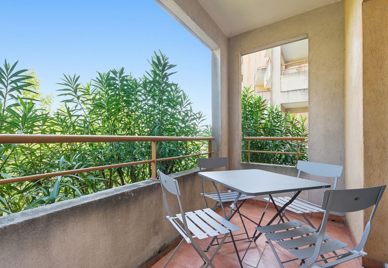 Appartement à Grasse - Appt 4 pers climatisé et rénové avec balcon