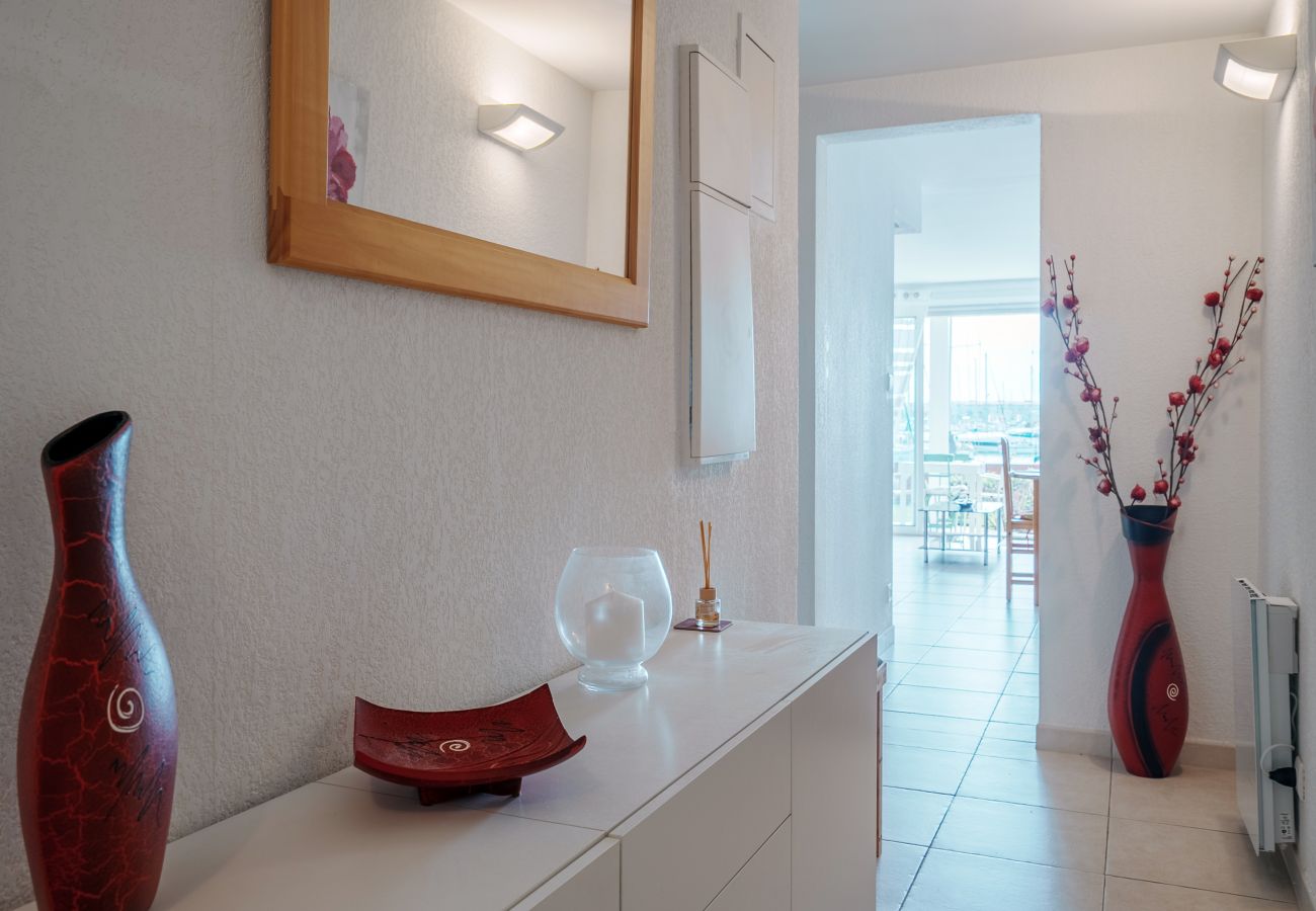 Appartement à Agde - Charmant appartement avec terrasse, 6 pers, vue sur le port