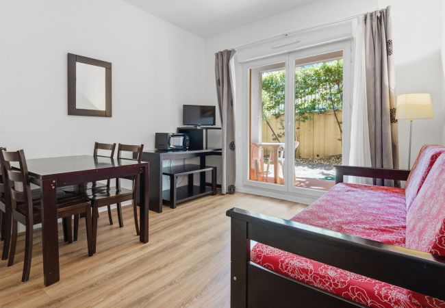 Appartement à Grasse - Joli appartement avec jardin,  4 pers