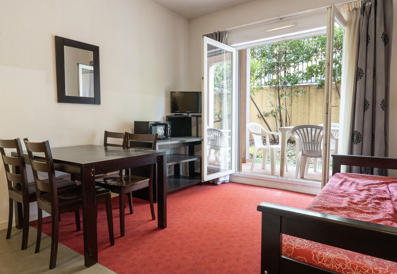 Appartement à Grasse - Joli appartement avec jardin,  4 pers