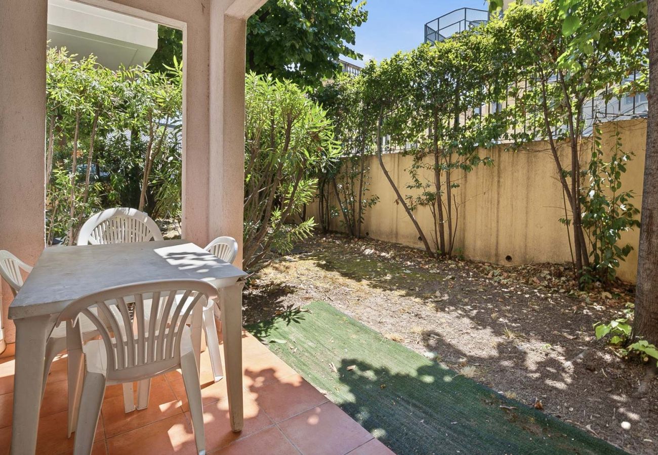 Appartement à Grasse - Joli appartement avec jardin,  4 pers