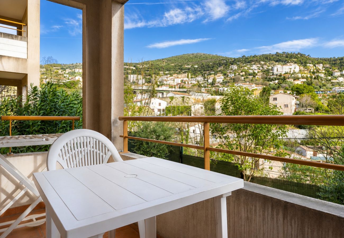 Appartement à Grasse - Appt 4 pers climatisé, piscine & balcon