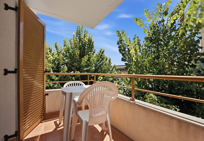 Studio à Grasse - Studio avec balcon, piscine extérieure et parking