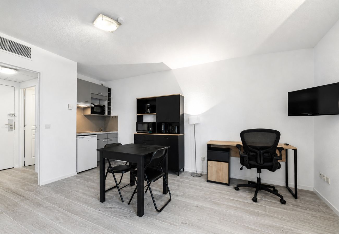 Studio à Grasse - Charmant Studio - 2pers - lumineux