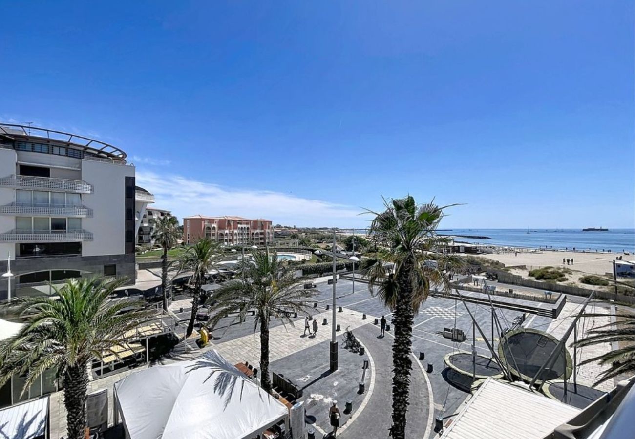 Appartement à Agde - Appartement climatisé face à la mer, parking privé