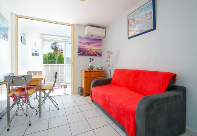 Appartement à Agde - Appartement climatisée à 300m de la plage, parking privé