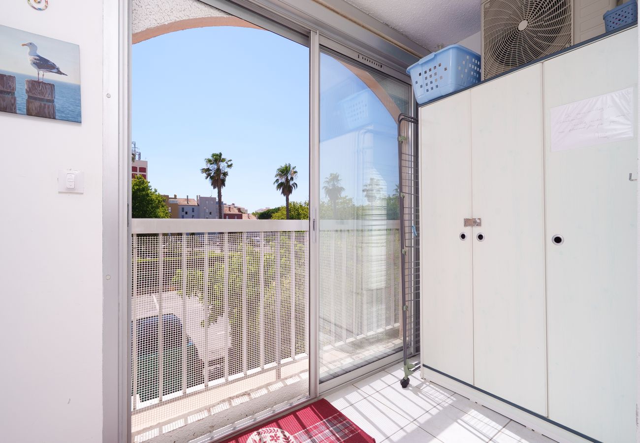 Appartement à Agde - Appartement climatisée à 300m de la plage, parking privé