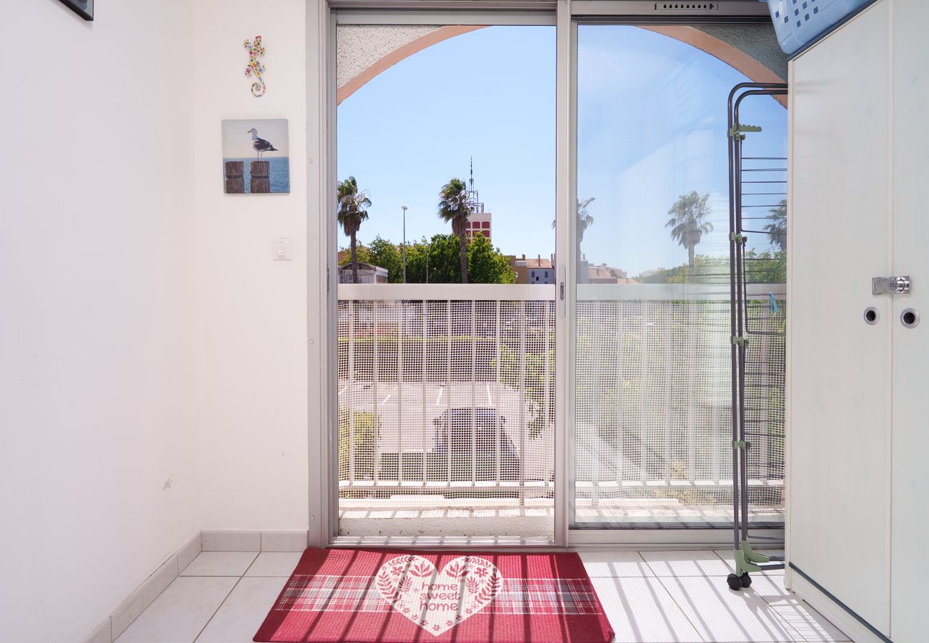 Appartement à Agde - Appartement climatisée à 300m de la plage, parking privé