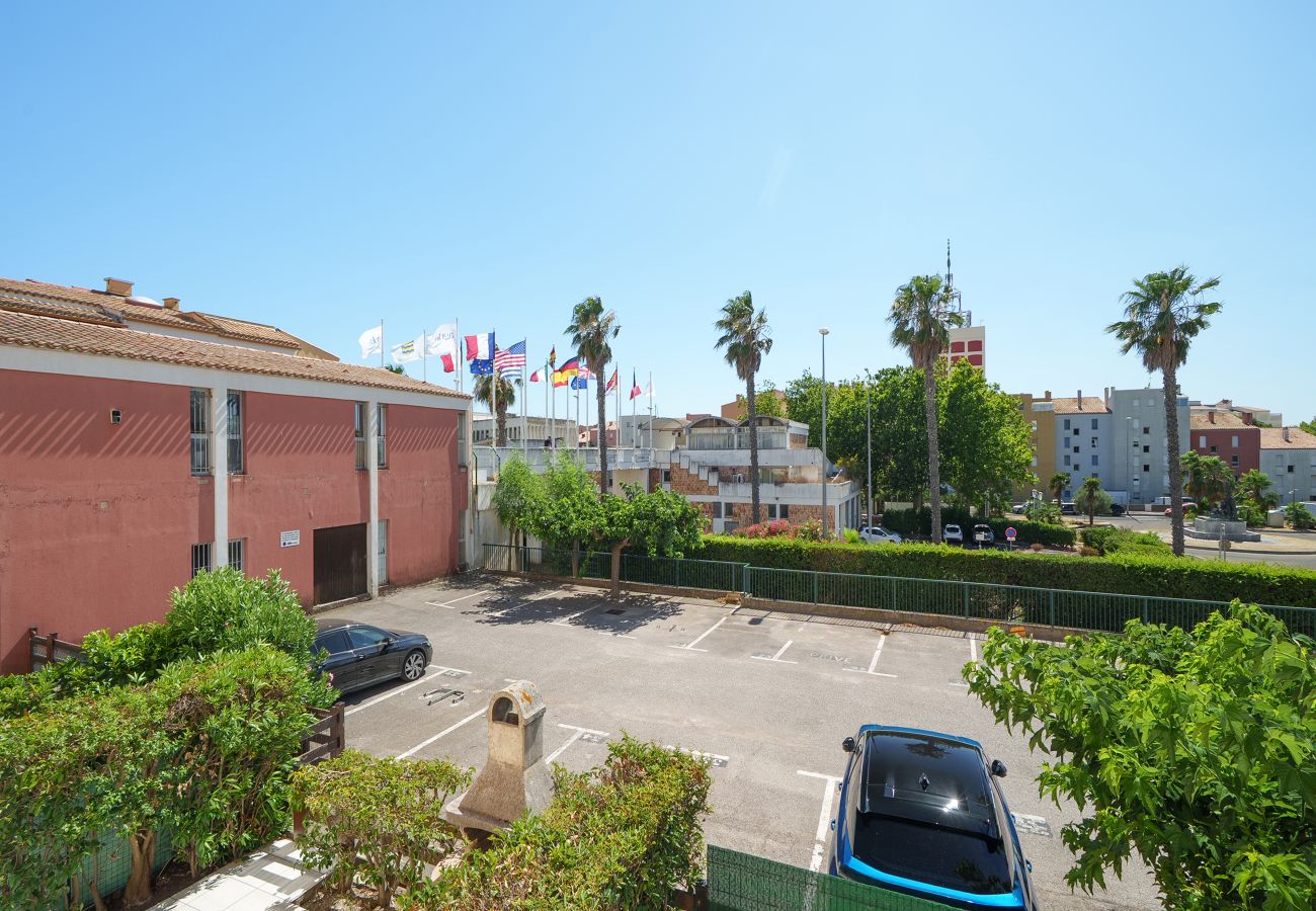 Appartement à Agde - Appartement climatisée à 300m de la plage, parking privé