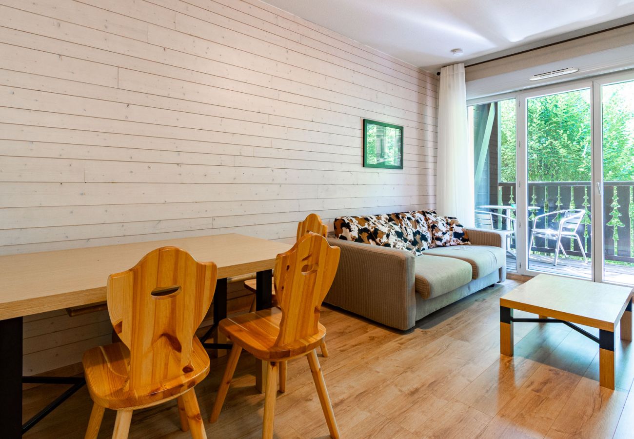Appartement à Ax-les-Thermes - Appartement balcon vue nature, proche commerces