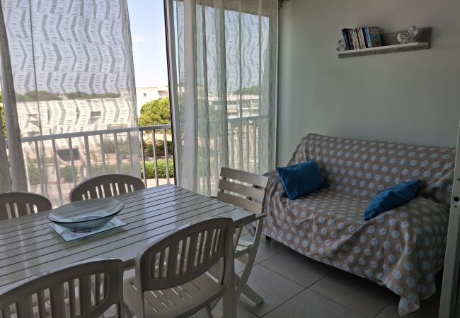 Studio à Le Grau-du-Roi - Studio avec loggia proche de la mer