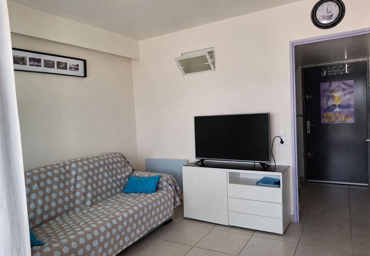 Studio à Le Grau-du-Roi - Studio avec loggia proche de la mer